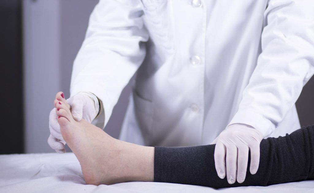 Lesiones de los pies en pacientes diabéticos 1 Lesiones de los pies en pacientes diabéticos 1